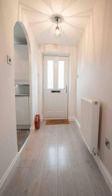 2 Bed Home - Hs2, Nec, Resorts World & Bhx Airport Marston Green Room photo